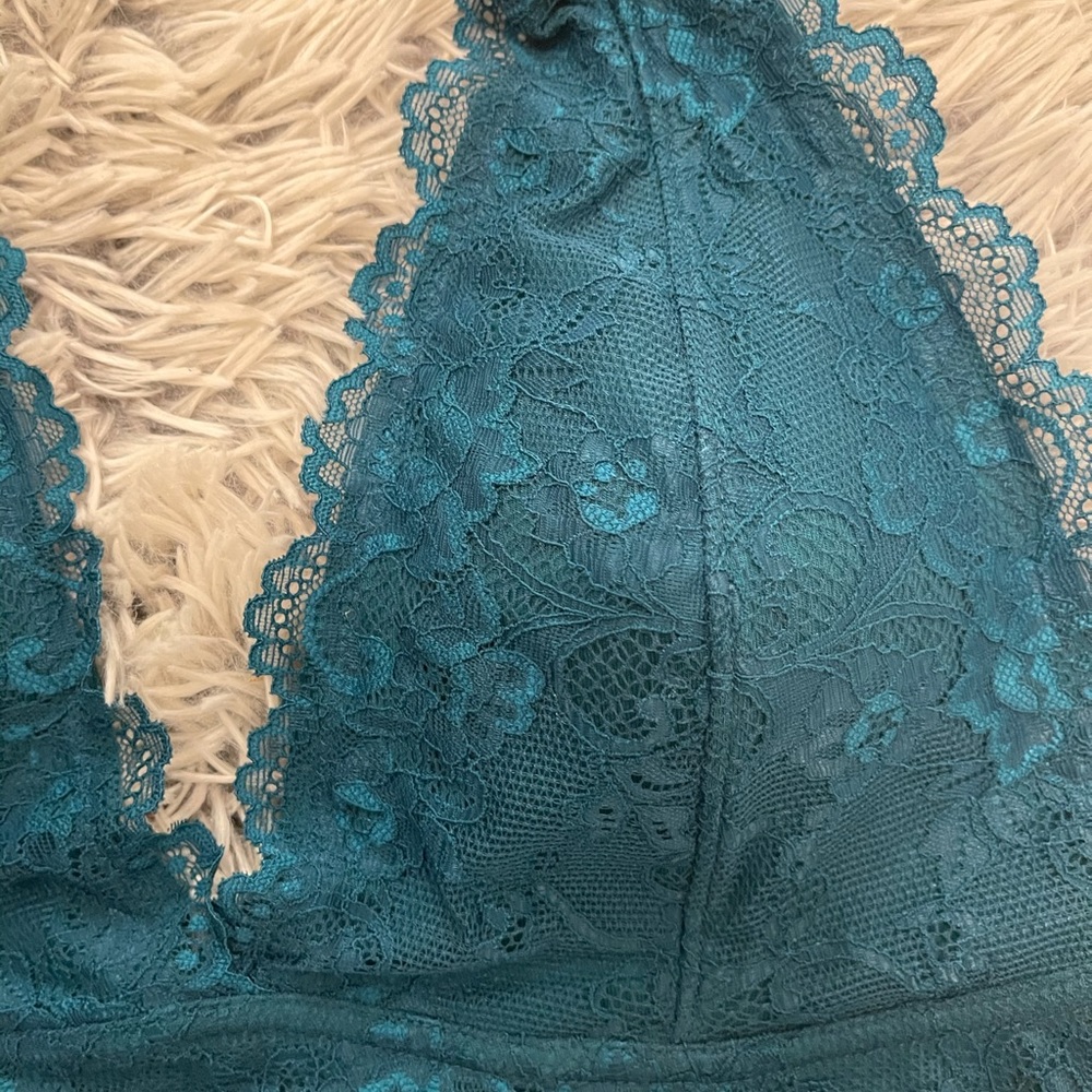 Bralette - Picture 2 of 4